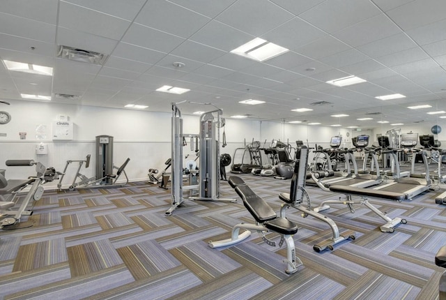 gym featuring carpet flooring and visible vents