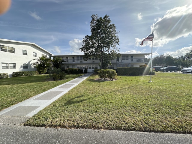 exterior space featuring a lawn