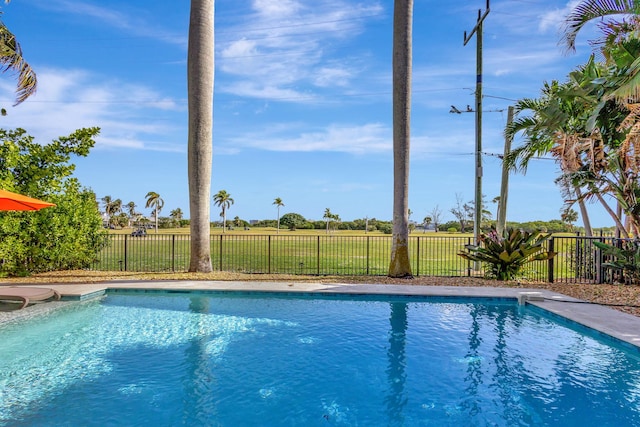 view of swimming pool