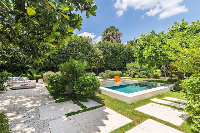 view of swimming pool