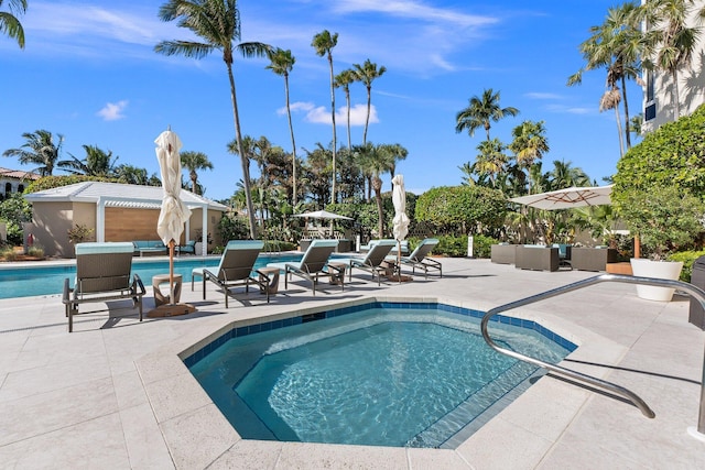 view of patio featuring an outdoor kitchen and grilling area