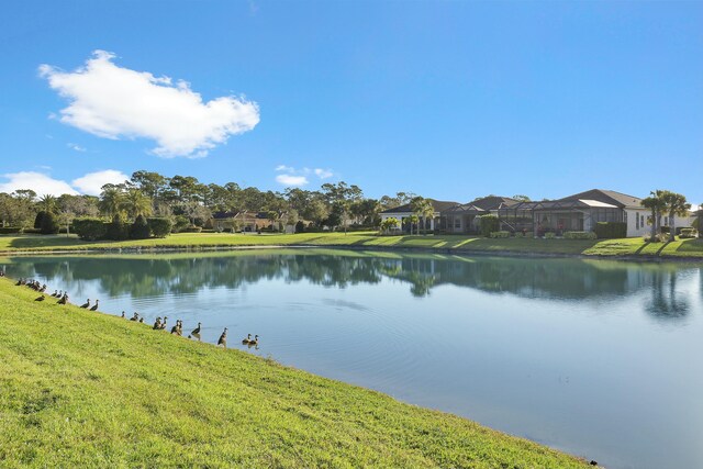 view of yard featuring a water view