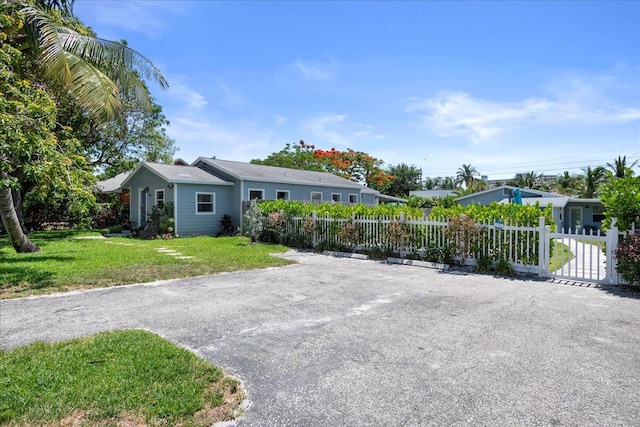 exterior space featuring a front lawn