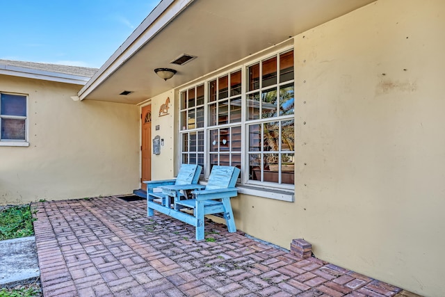 view of patio / terrace with covered porch