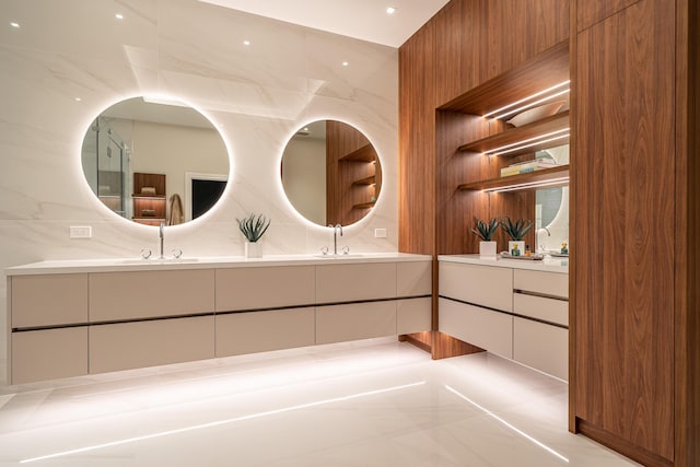 bathroom featuring vanity and decorative backsplash