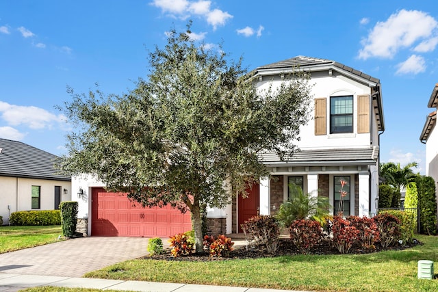 view of front of home with a front lawn