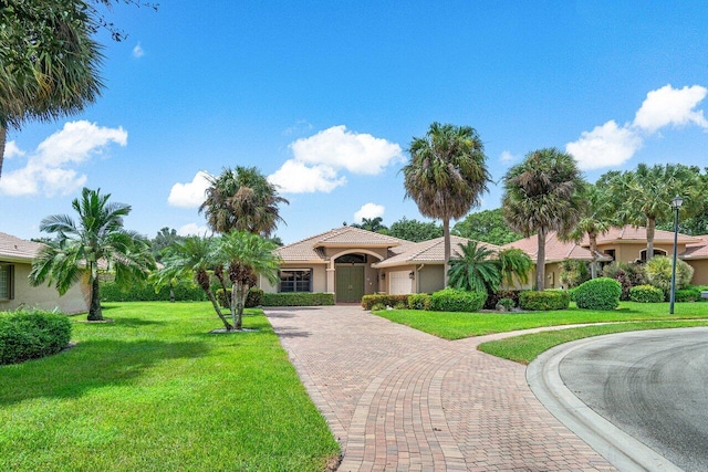 view of front of house with a front yard