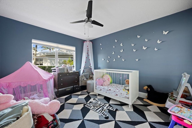 bedroom featuring ceiling fan