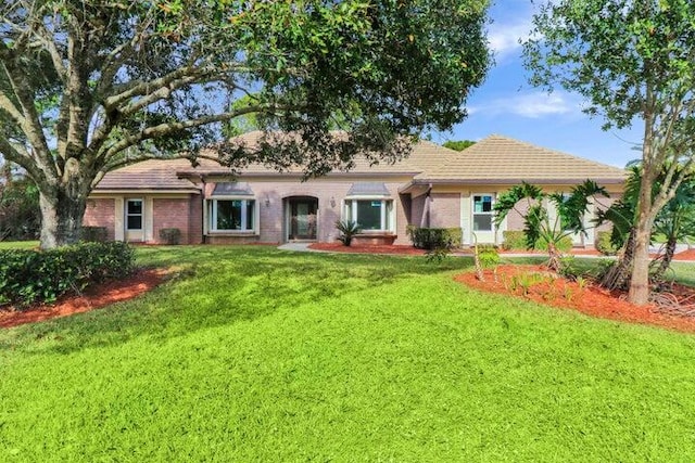 view of front of house with a front yard