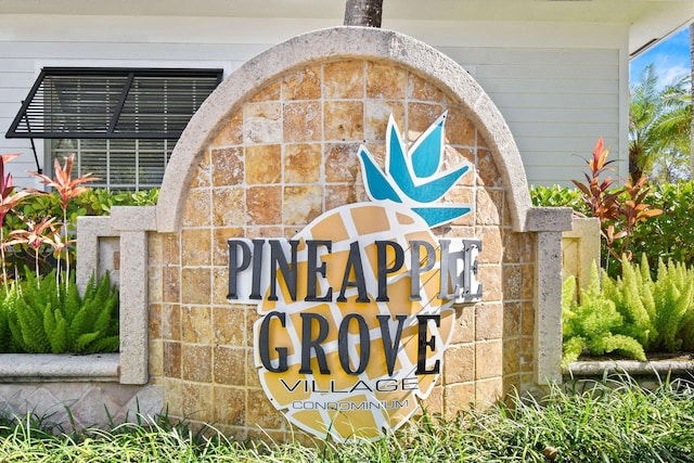 view of community / neighborhood sign