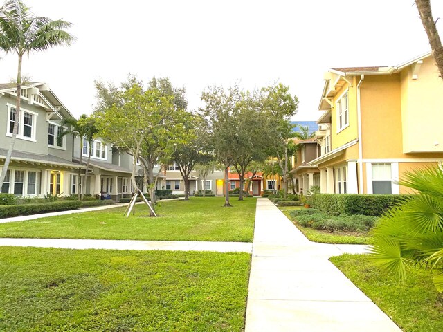 view of front property featuring a garage