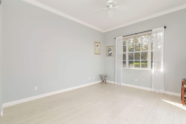 empty room featuring light hardwood / wood-style floors, ceiling fan, and ornamental molding