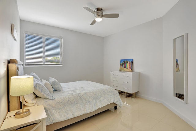 bedroom with ceiling fan