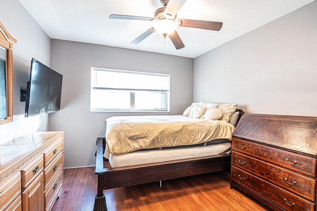 bedroom featuring hardwood / wood-style floors and ceiling fan