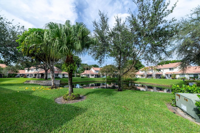 view of yard featuring a water view