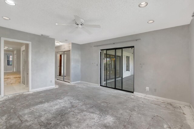 laundry area with cabinets, independent washer and dryer, and light tile patterned flooring