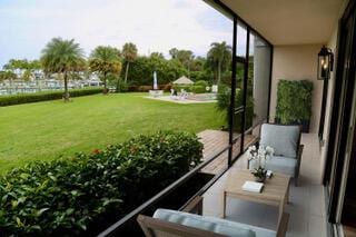 view of sunroom / solarium