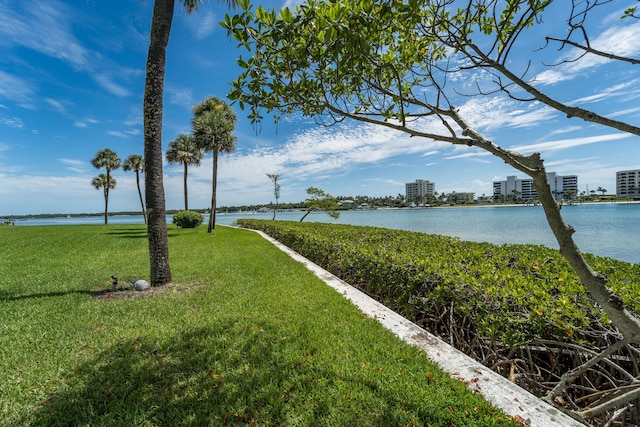 view of yard featuring a water view