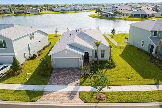 bird's eye view featuring a water view