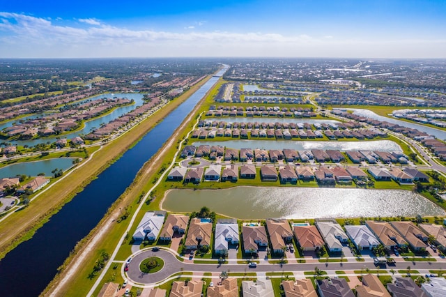 bird's eye view featuring a water view