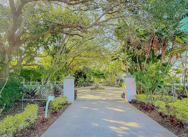 Listing photo 3 for 50 E Riverside Dr, Jupiter FL 33469