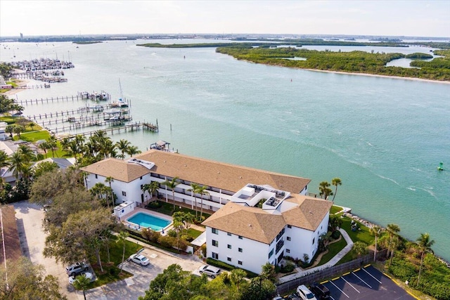 bird's eye view with a water view