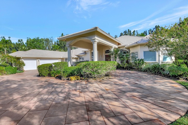 view of front of house featuring a garage