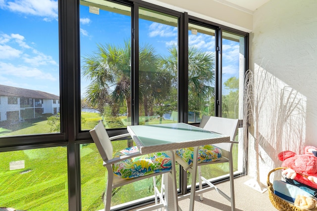 view of sunroom / solarium