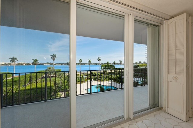 Listing photo 2 for 1701 S Flagler Dr Unit 408, West Palm Beach FL 33401