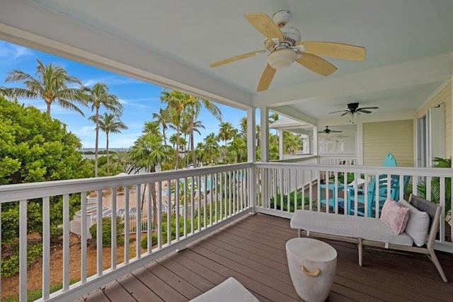 deck with ceiling fan