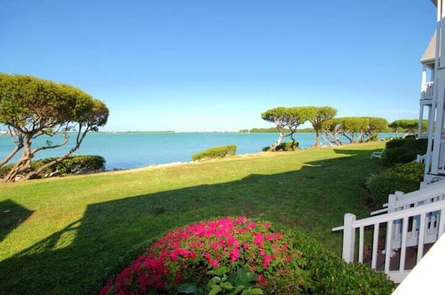 view of yard featuring a water view