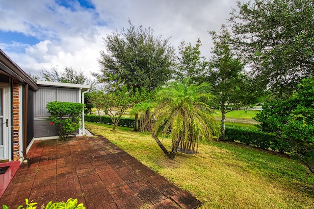 view of yard with a patio