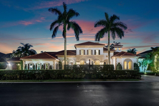 view of mediterranean / spanish-style home