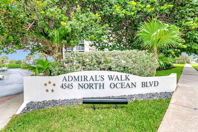 view of community / neighborhood sign