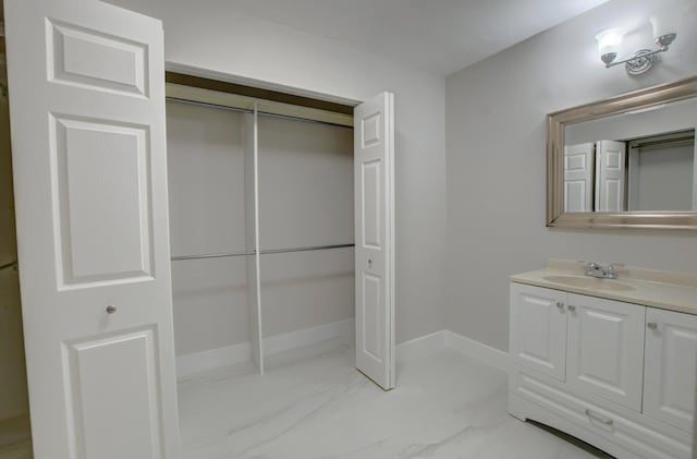 closet with sink