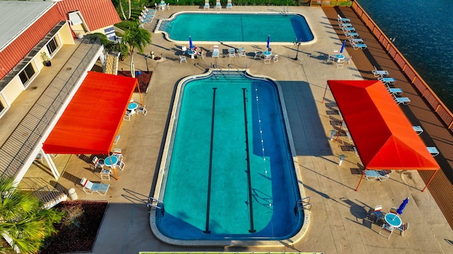 view of swimming pool