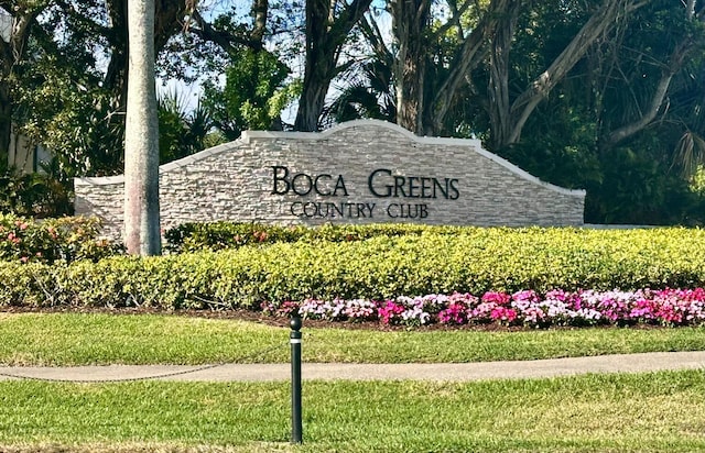 view of community / neighborhood sign