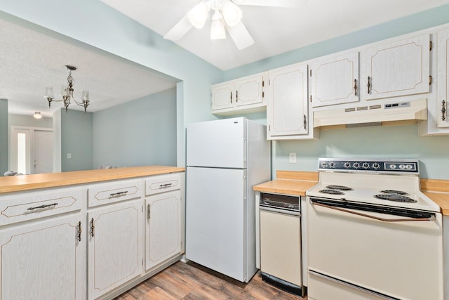 kitchen featuring ceiling fan with notable chandelier, a textured ceiling, white appliances, light hardwood / wood-style flooring, and white cabinets