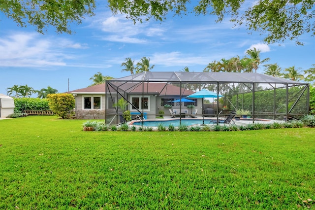 view of yard featuring a lanai