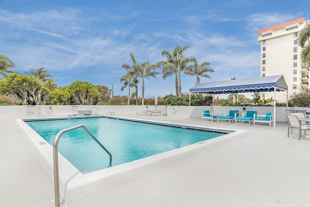 view of pool featuring an outdoor hangout area and a patio area