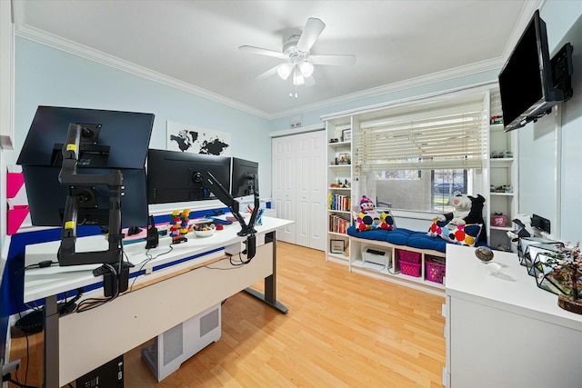 office area featuring hardwood / wood-style floors, ceiling fan, and crown molding