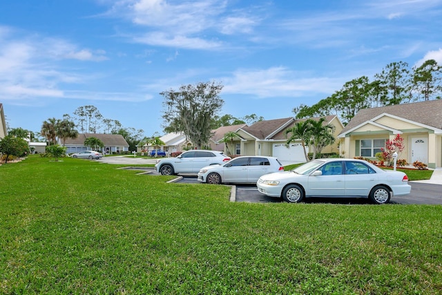 view of yard with a residential view