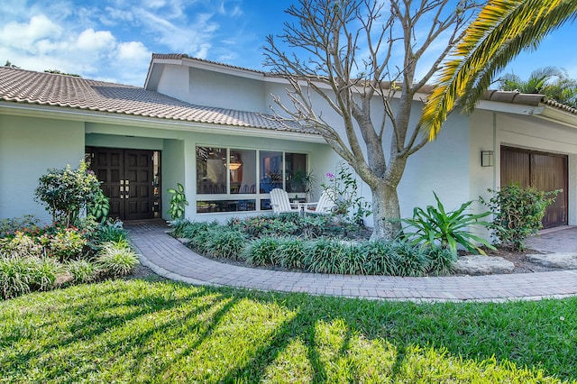 view of front of house featuring a front yard