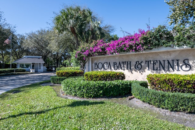 view of community / neighborhood sign