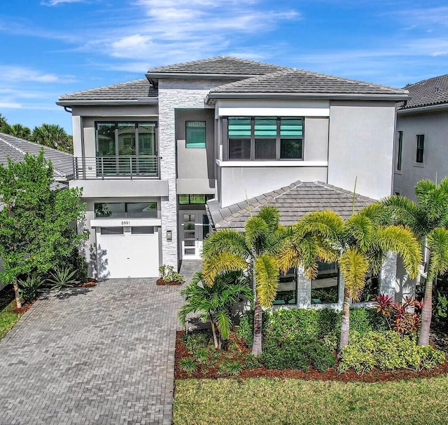 view of front of house with a garage