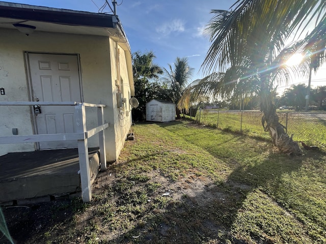 162 Booker Pl, Pahokee, FL 33476 - view of yard with a shed