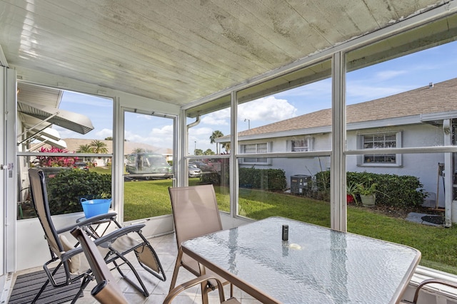 view of sunroom / solarium