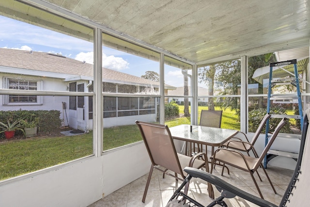 sunroom with a healthy amount of sunlight