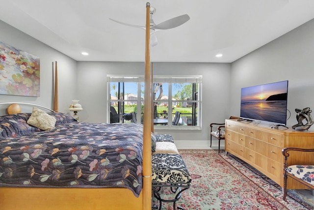 bedroom with ceiling fan