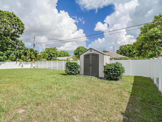 view of yard with a shed